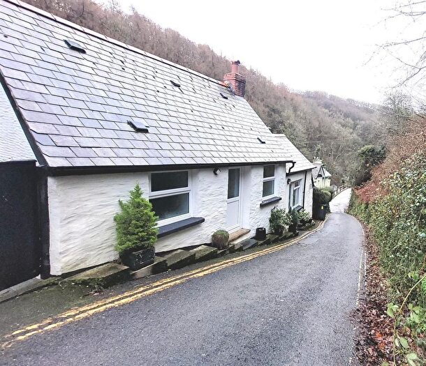 2 Bedroom Semi-Detached House For Sale In Lynton, EX35