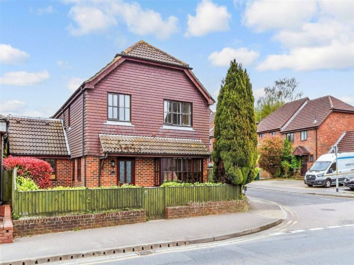 4 Bedroom Detached House For Sale In Jarvis Place, St Michaels, Tenterden, Kent, TN30