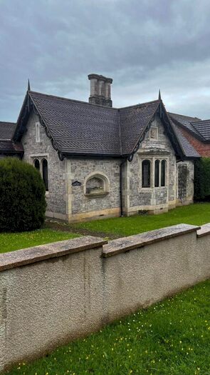 2 Bedroom Cottage To Rent In Gate Lodge, Old Bystock Drive, Bystock, Exmouth, EX8