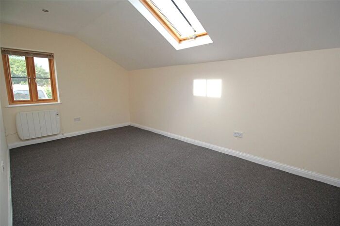 1 Bedroom Flat To Rent In Normandy Street, Alton, Hampshire, GU34