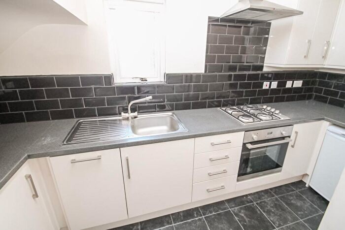 4 Bedroom Apartment To Rent In Bills Inlcuded - Clarendon Road, City Centre, Leeds, LS2