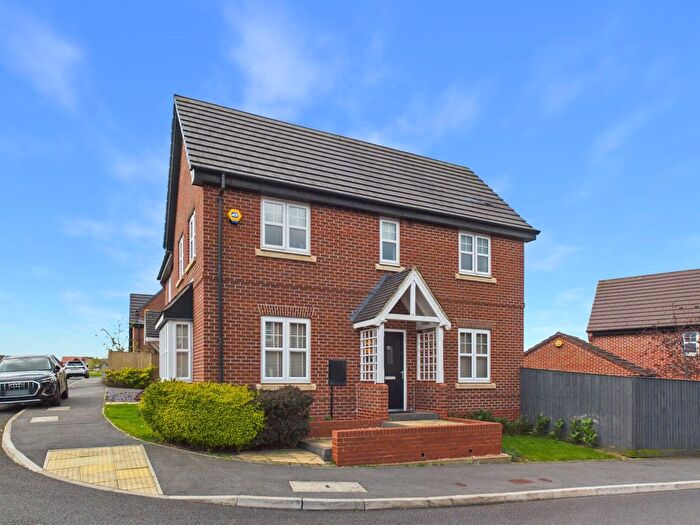3 Bedroom Semi Detached House For Sale In Hartland Drive, Mapperley, Nottingham, NG3