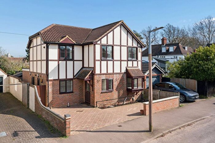 4 Bedroom Detached House For Sale In Bearton Avenue, Hitchin, SG5