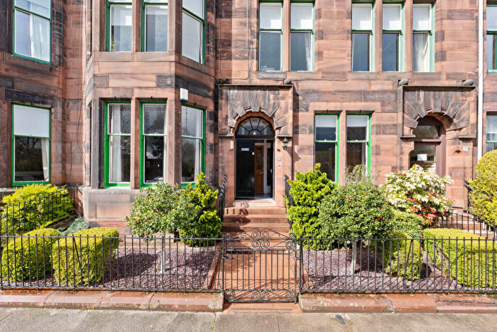 3 Bedroom Flat For Sale In Main Door Flat, Darnley Road, Pollokshields, G41