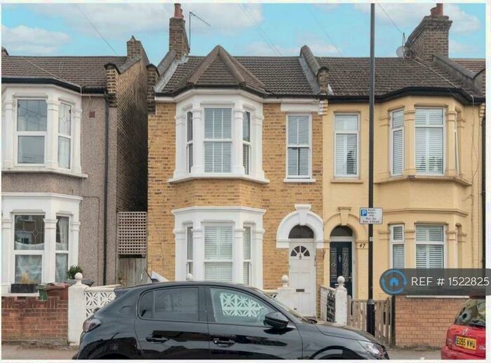 1 Bedroom Flat To Rent In Radlix Road, London, E10