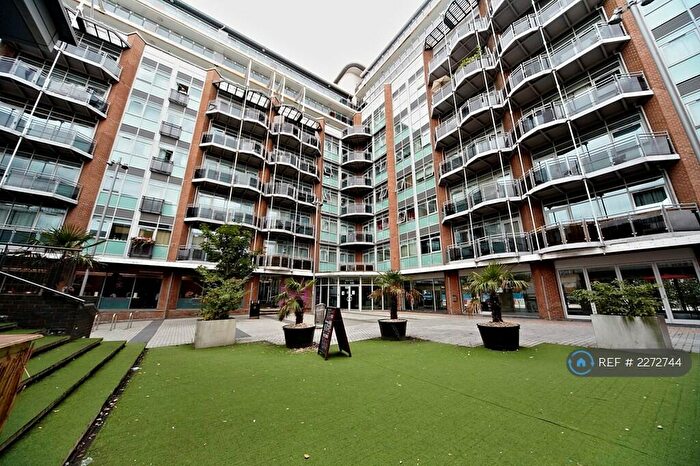 2 Bedroom Flat To Rent In Stratford, London, E15