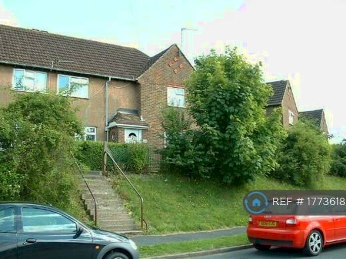 6 Bedroom Semi-Detached House To Rent In Hillside, Brighton, BN2