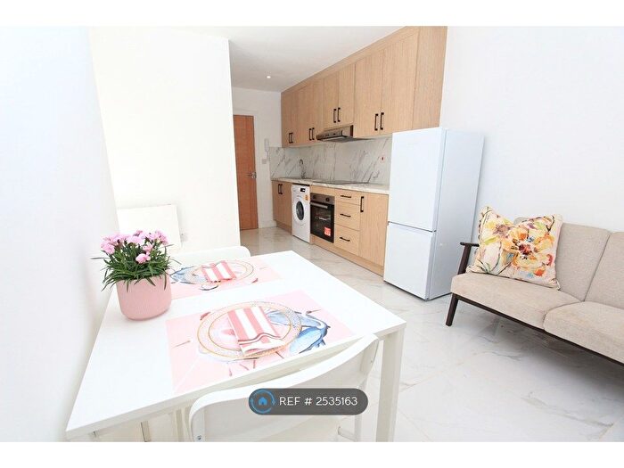 1 Bedroom Flat To Rent In Rucklidge Avenue, London, NW10