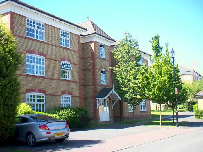 2 Bedroom Flat To Rent In Hanbury Drive, London N21