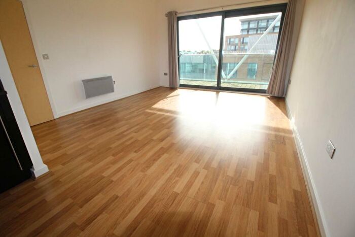 1 Bedroom Flat To Rent In Providence Place, Maidenhead, SL6