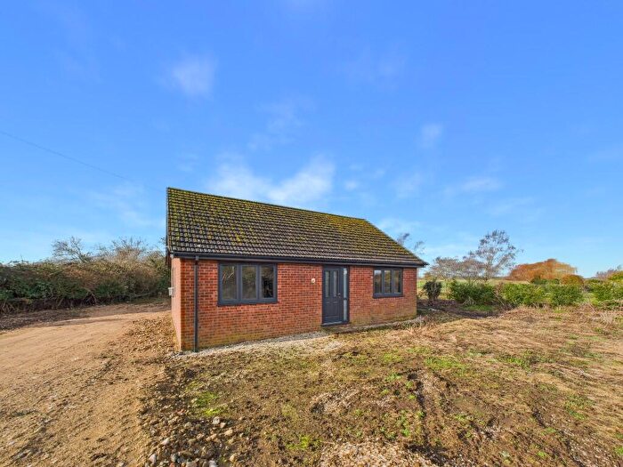 2 Bedroom Detached Bungalow To Rent In Low Road, Stow Bridge, PE34