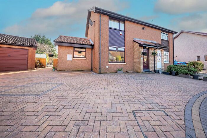 2 Bedroom Property For Sale In Millbay Gardens, Invergowrie, Dundee, DD2