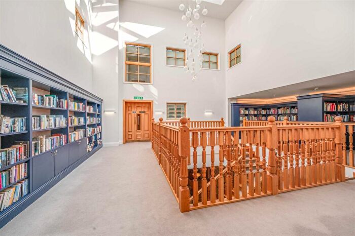 2 Bedroom Apartment For Sale In Woodland Drive, Great Alne, Alcester, B49