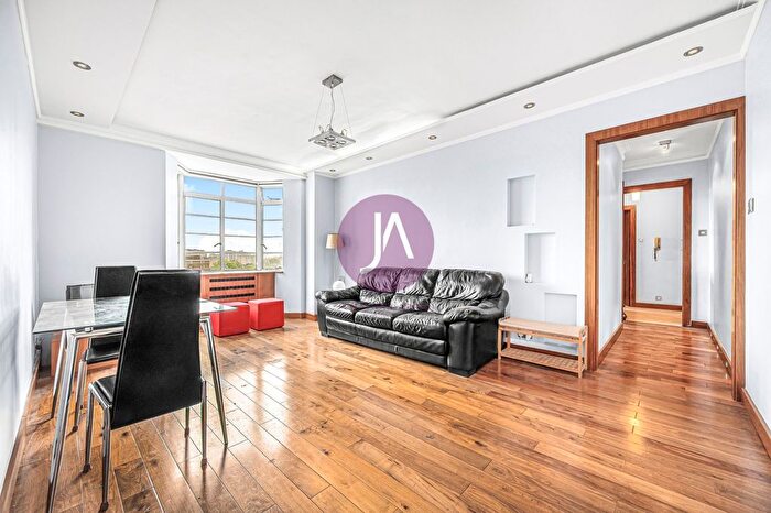 3 Bedroom Flat To Rent In St Johns Court, Finchley Road, London, NW3