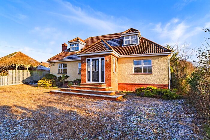 4 Bedroom Detached House To Rent In Hookhams Lane, Renhold, Bedford, MK41