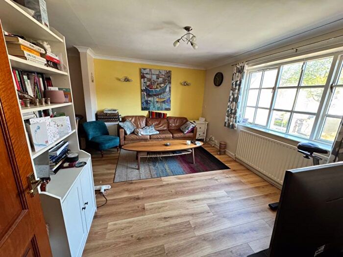 2 Bedroom Flat To Rent In Greenheys Road, Liverpool, L8