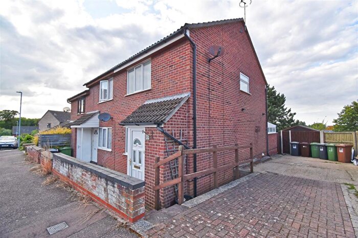 2 Bedroom Terraced House To Rent In Henry Blogg Road, Cromer, NR27