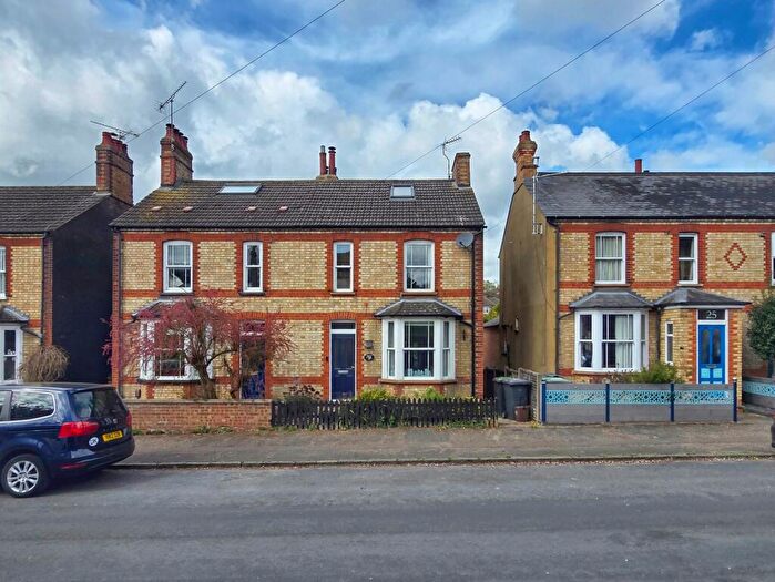 4 Bedroom Semi-Detached House For Sale In Ashburnham Road, Ampthill, Bedfordshire, MK45