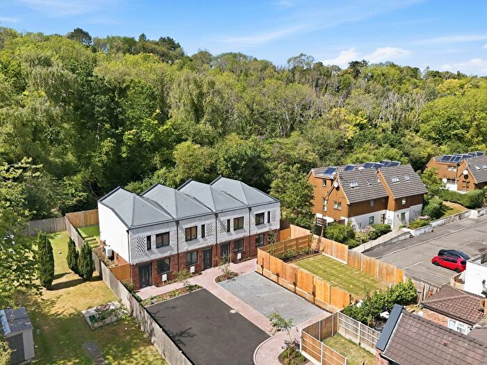 3 Bedroom End Of Terrace House For Sale In Elmford Close, Old Lodge Lane, Purley, CR8