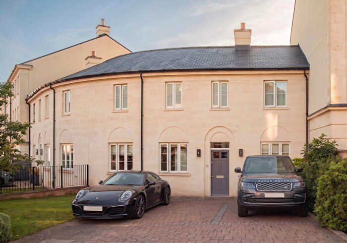 3 Bedroom Terraced House For Sale In Lascelles Avenue, Bath, BA2
