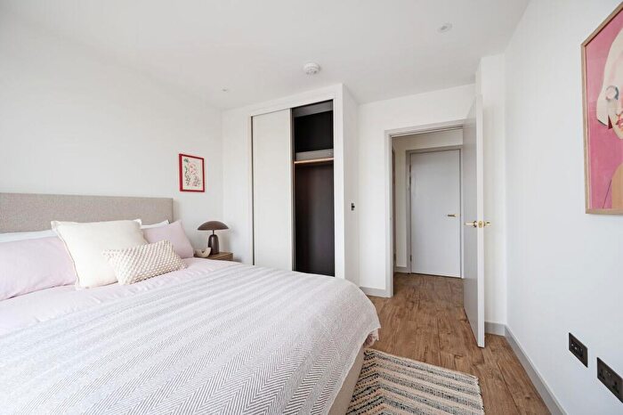 1 Bedroom Flat To Rent In Selbourne Road, Walthamstow, E17
