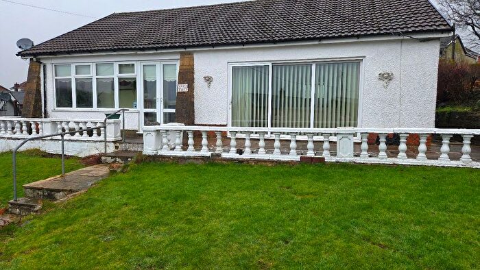 4 Bedroom Bungalow For Sale In Stone Lodge, Twyn Star, Dukestown, Tredegar, NP22
