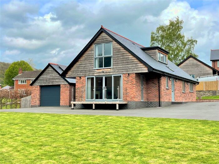 3 Bedroom Detached House For Sale In Maes Yr Eglwys, Llanllwchaiarn, Newtown, Powys, SY16