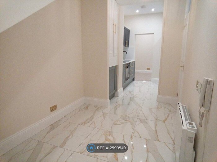 1 Bedroom Flat To Rent In Collingham Road, London, SW5