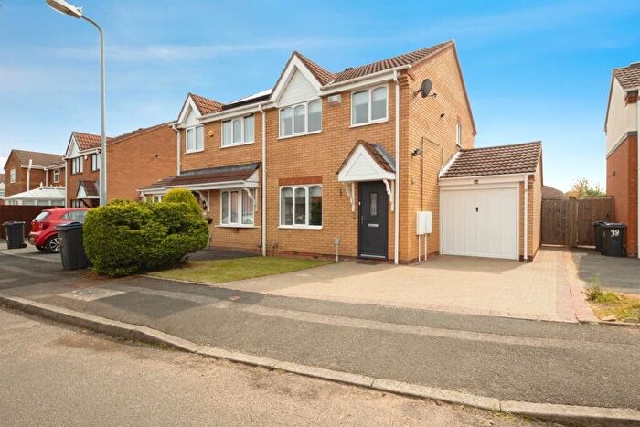 3 Bedroom Property To Rent In Morris Close, Birmingham, B27