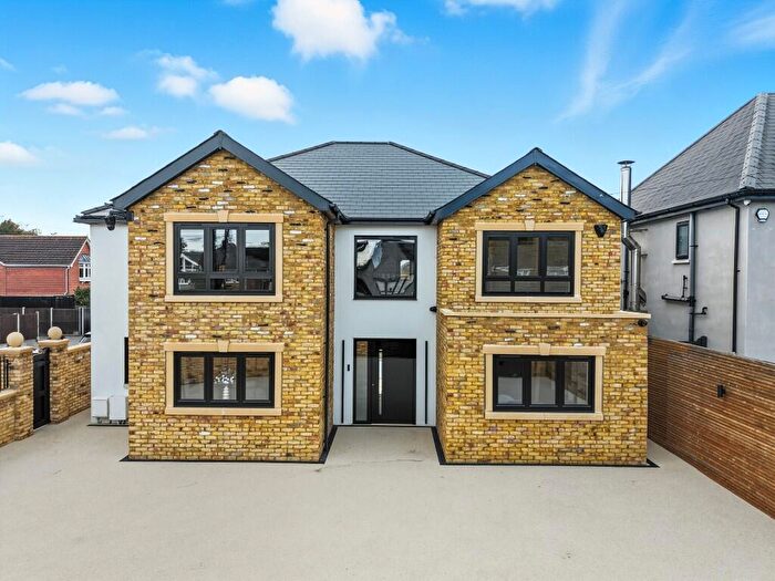 6 Bedroom Detached House To Rent In Noak Hill Road, Billericay, Essex, CM12