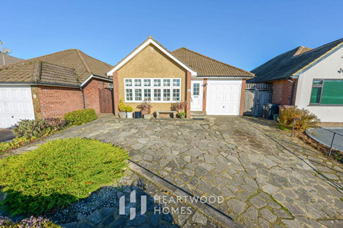3 Bedroom Detached Bungalow For Sale In Robert Avenue, St. Albans, AL1