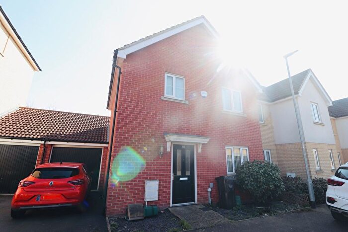 2 Bedroom Property To Rent In Montague Street, Basildon, SS14