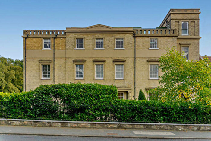 3 Bedroom Apartment For Sale In Lexden Park House, Colchester, CO3