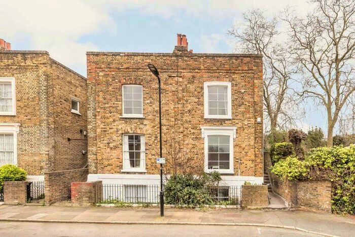 4 Bedroom Semi-Detached House To Rent In Albion Terrace, London Fields, E8