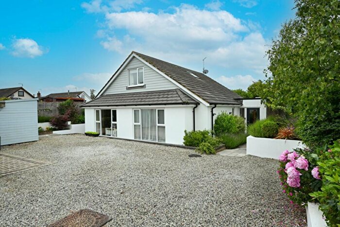 4 Bedroom Chalet For Sale In Gorley Road, Ringwood, BH24