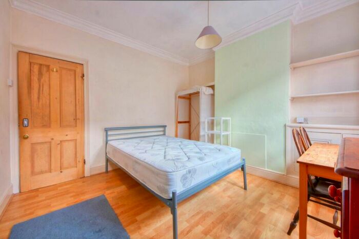 3 Bedroom Terraced House To Rent In Hartopp Road, Leicester, LE2