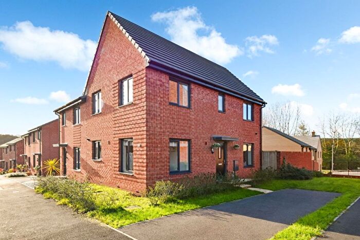 3 Bedroom Semi-Detached House For Sale In Matilda Way, Cullompton, EX15