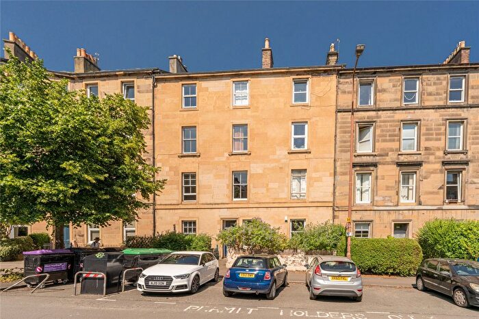 2 Bedroom Flat For Sale In Montgomery Street, Edinburgh, EH7