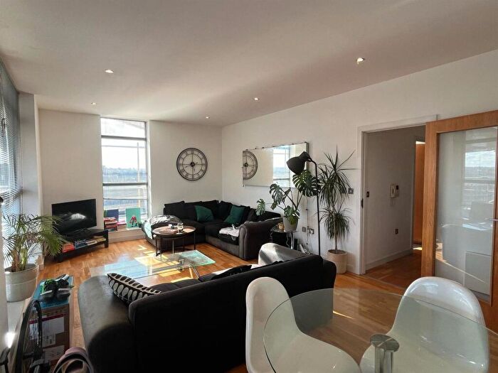 2 Bedroom Apartment For Sale In Roberts Wharf, Neptune Street, Leeds, LS9
