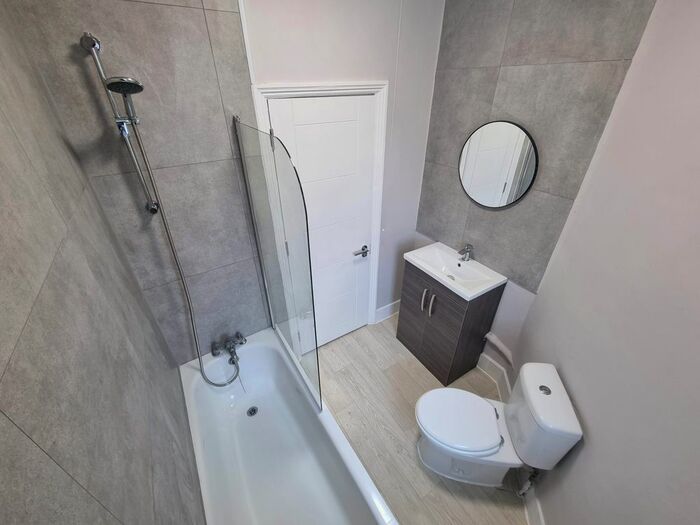 2 Bedroom Flat To Rent In Essendine Road, Maida Vale, London, W9