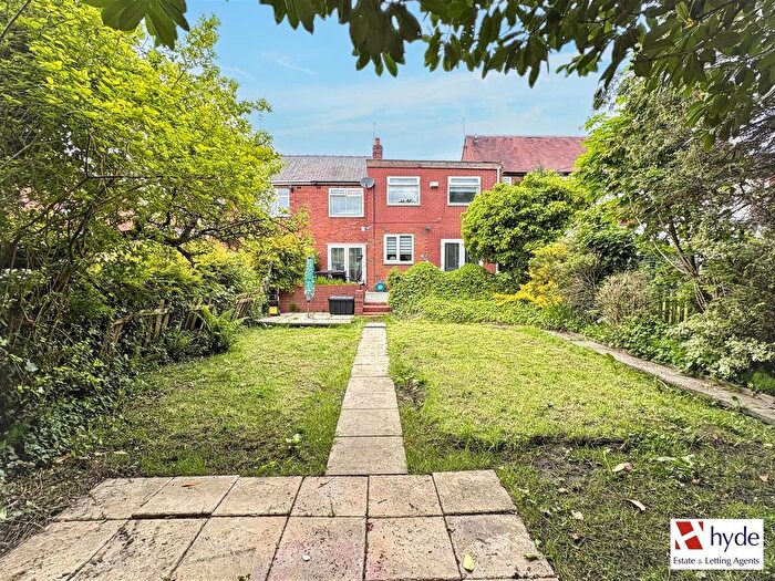 3 Bedroom Semi-Detached House For Sale In Agecroft Road West, Prestwich, Manchester., M25
