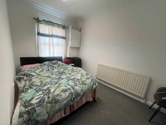 1 Bedroom Flat To Rent In The Grove, Stratford, E15