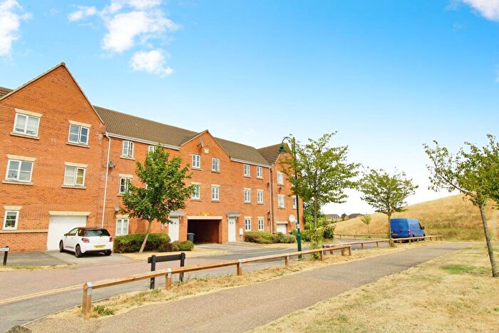 2 Bedroom Flat To Rent In Ashville Road, Hampton, Peterborough, PE7