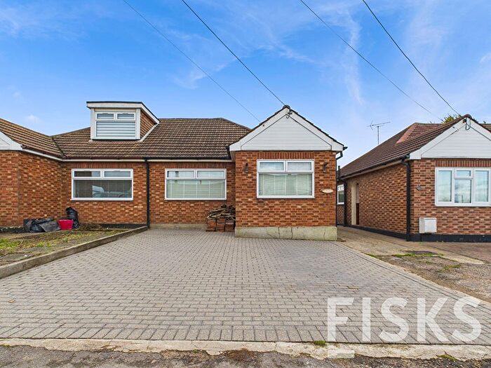 2 Bedroom Semi Detached Bungalow For Sale In Church Road, Benfleet, SS7