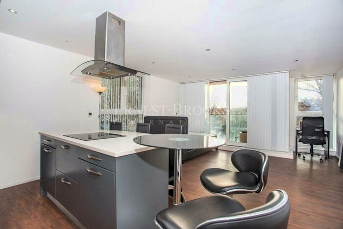 2 Bedroom Apartment To Rent In The Oxygen, Royal Victoria, E16