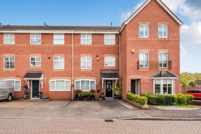 3 Bedroom Terraced House For Sale In Arcadia Close, Basingstoke, RG22