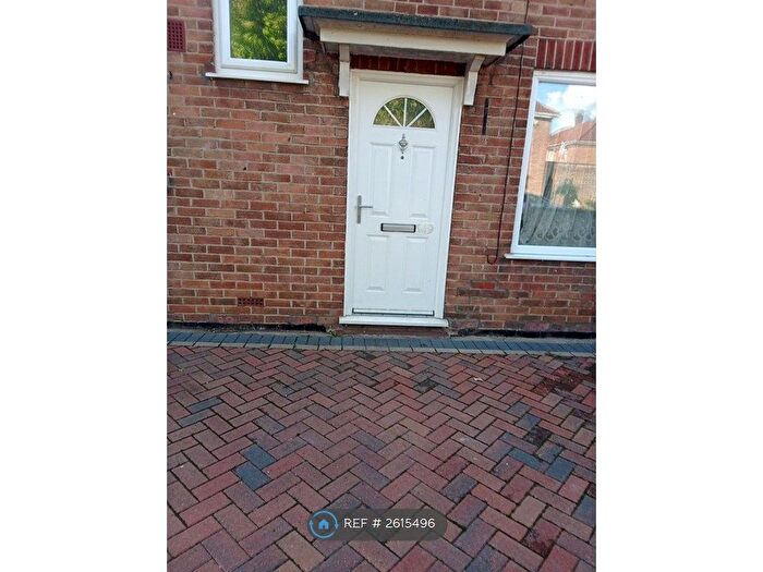 4 Bedroom Semi-Detached House To Rent In Motum Road, Norwich, NR5