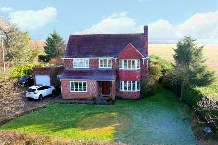 3 Bedroom Detached House For Sale In Seaford, Pinvin, Pershore, Worcestershire, WR10