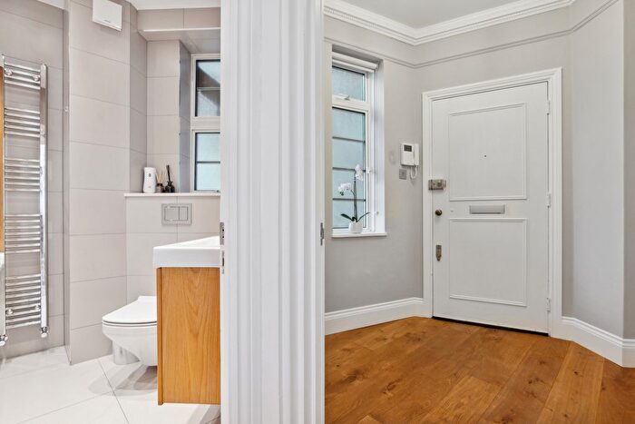 2 Bedroom Flat To Rent In Stourcliffe Close, Stourcliffe Street, W1H