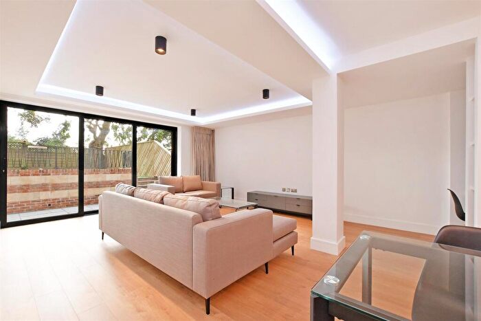 2 Bedroom Apartment To Rent In Dore Road, Sheffield, S17